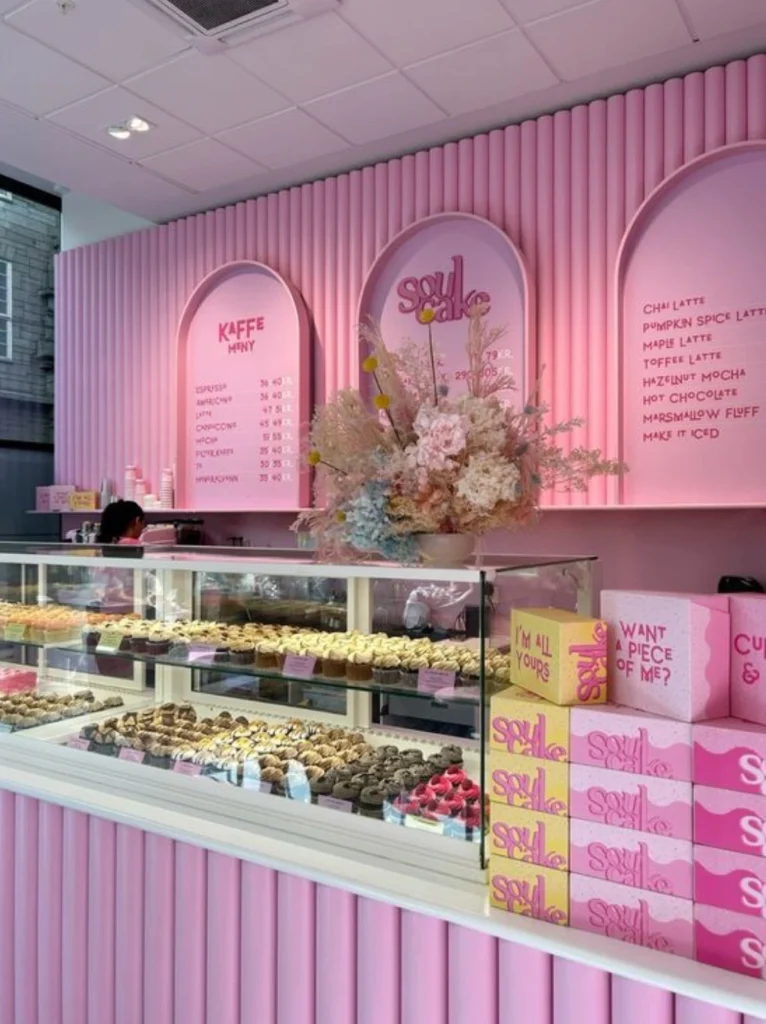 รับออกแบบร้านขนม