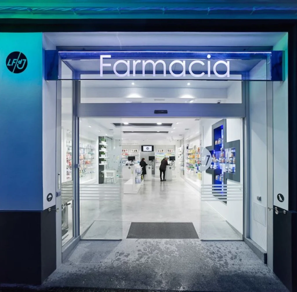 ออกแบบร้านยา 1 คูหา